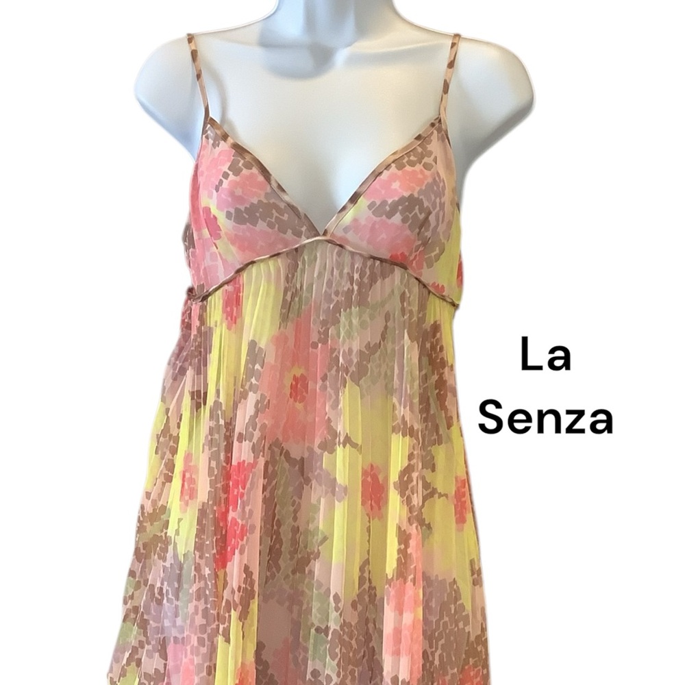 La Senza intimates